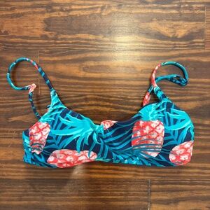 Aerie by American Eagle Scoop Neckline Bathing Suit Top